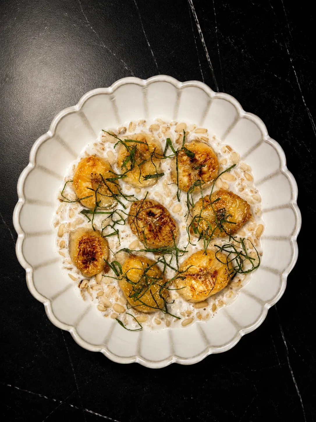 Oatmeal with Pine Nuts and Banana